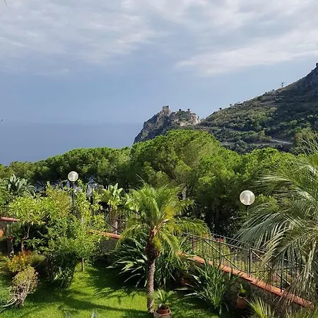 “la Casa Di Ru” * SantʼAlessio Siculo