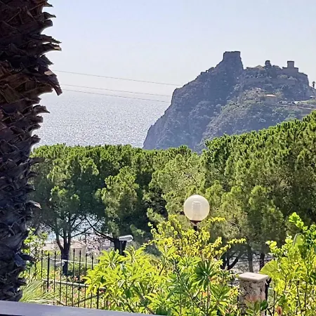 “la Casa Di Ru” SantʼAlessio Siculo